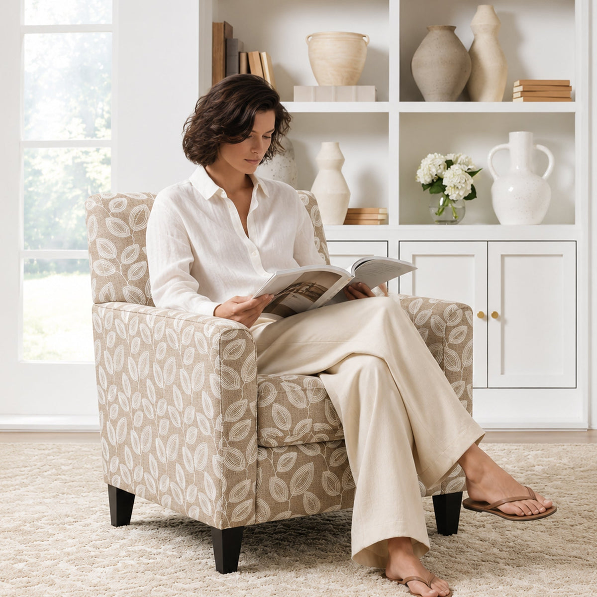 Mid-Century Modern Jacquard Accent Chair with Soft Track Arms