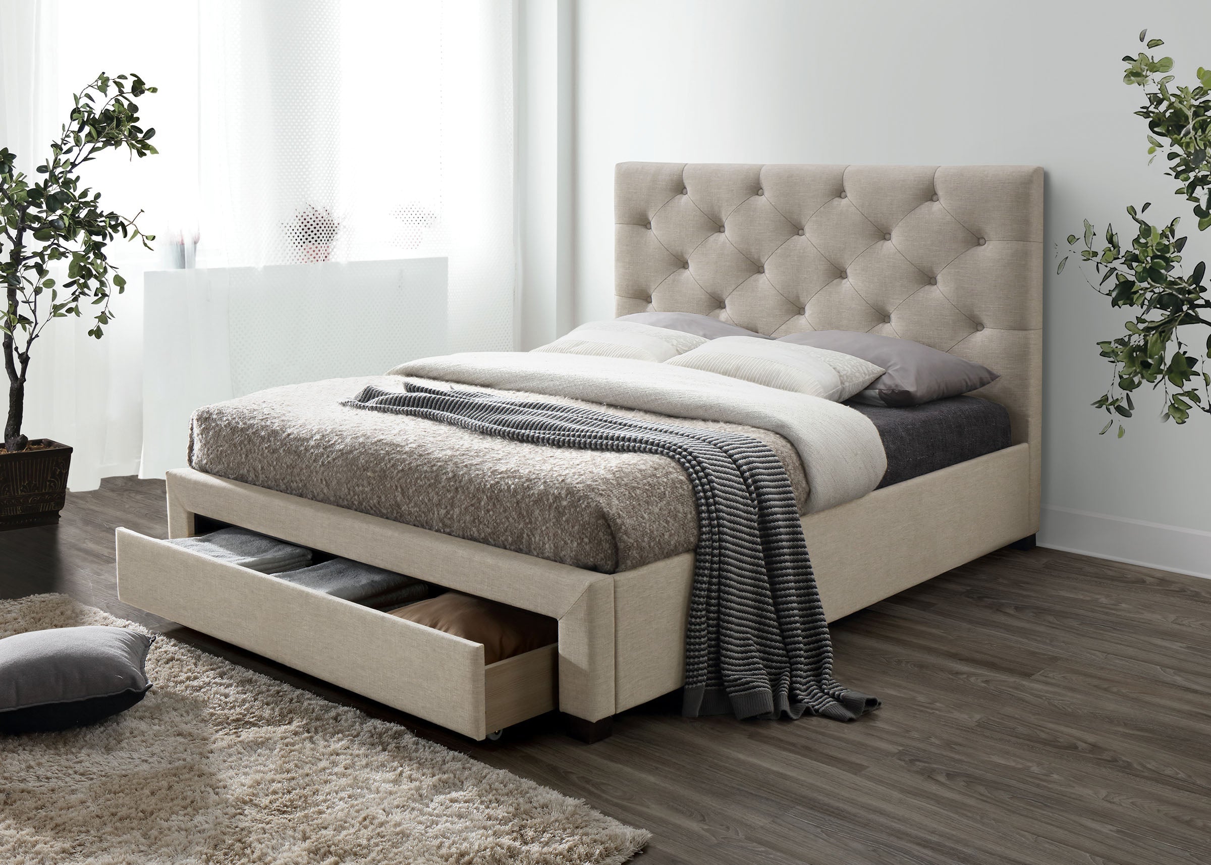 Oslo Transitional Upholstered Storage Platform Bed