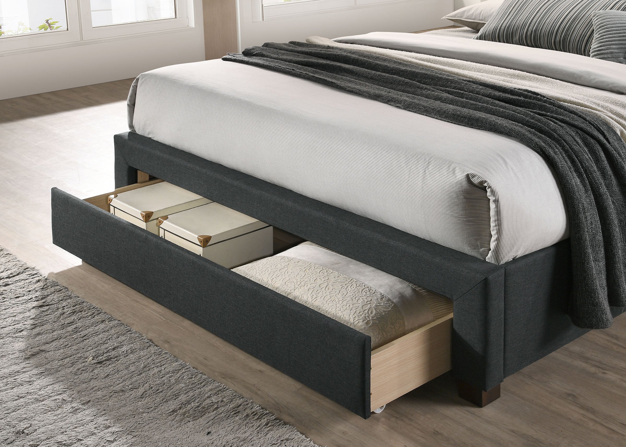Oslo Transitional Upholstered Storage Platform Bed