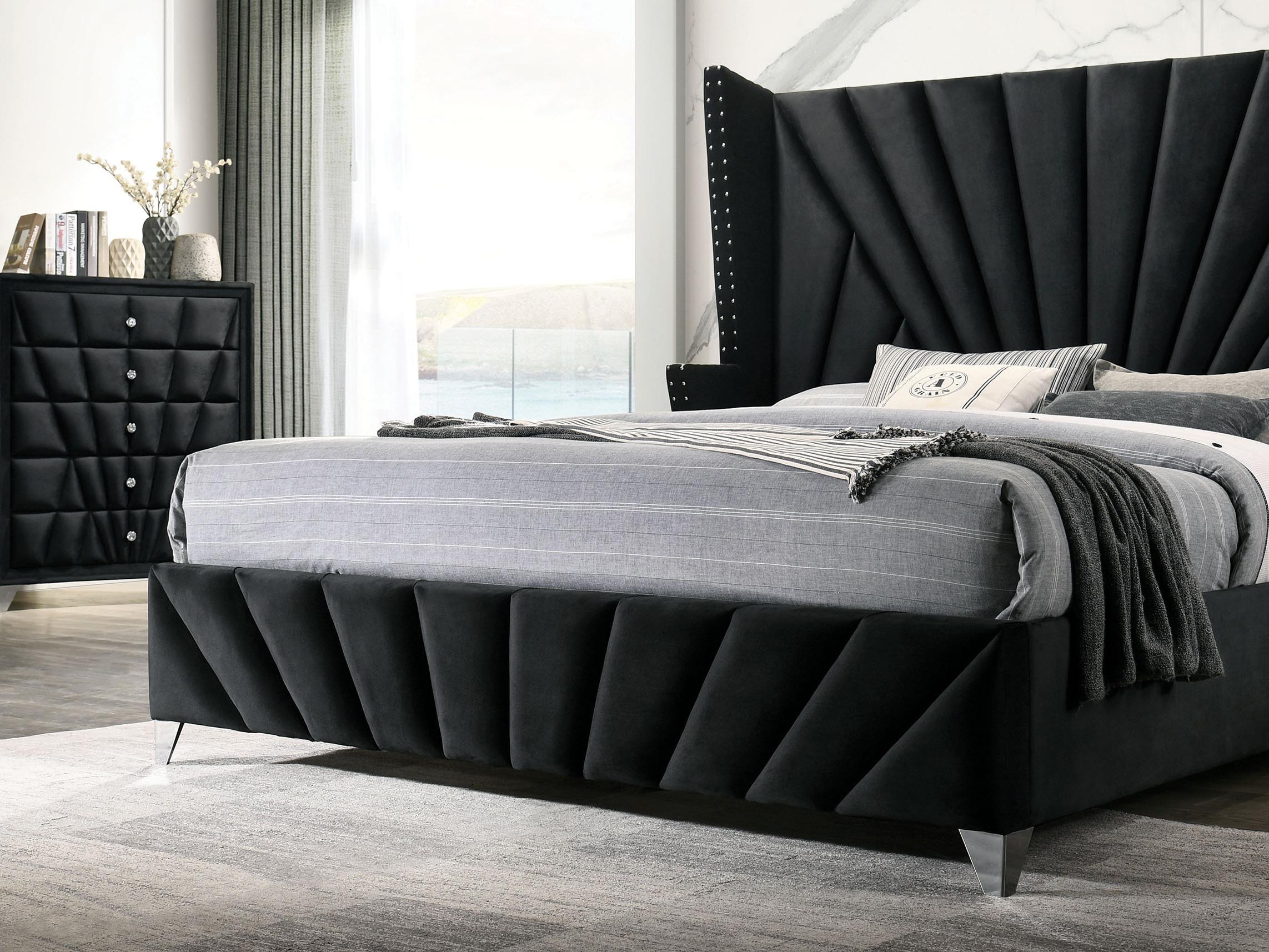 Vienzelle Classic Upholstered Bed