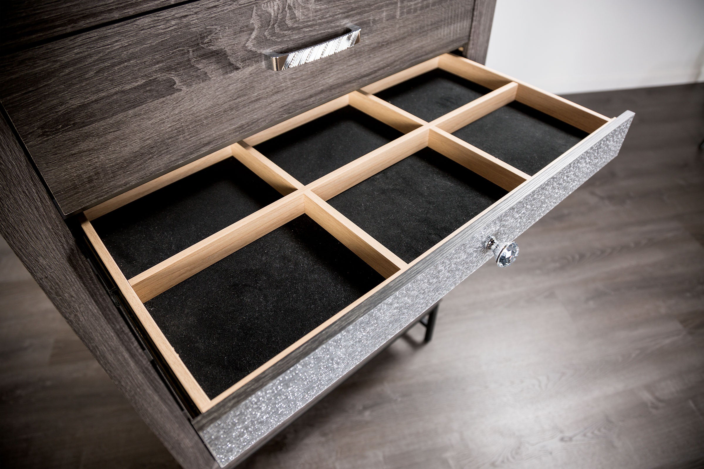 Voleta Modern 4-Piece Bedroom Set