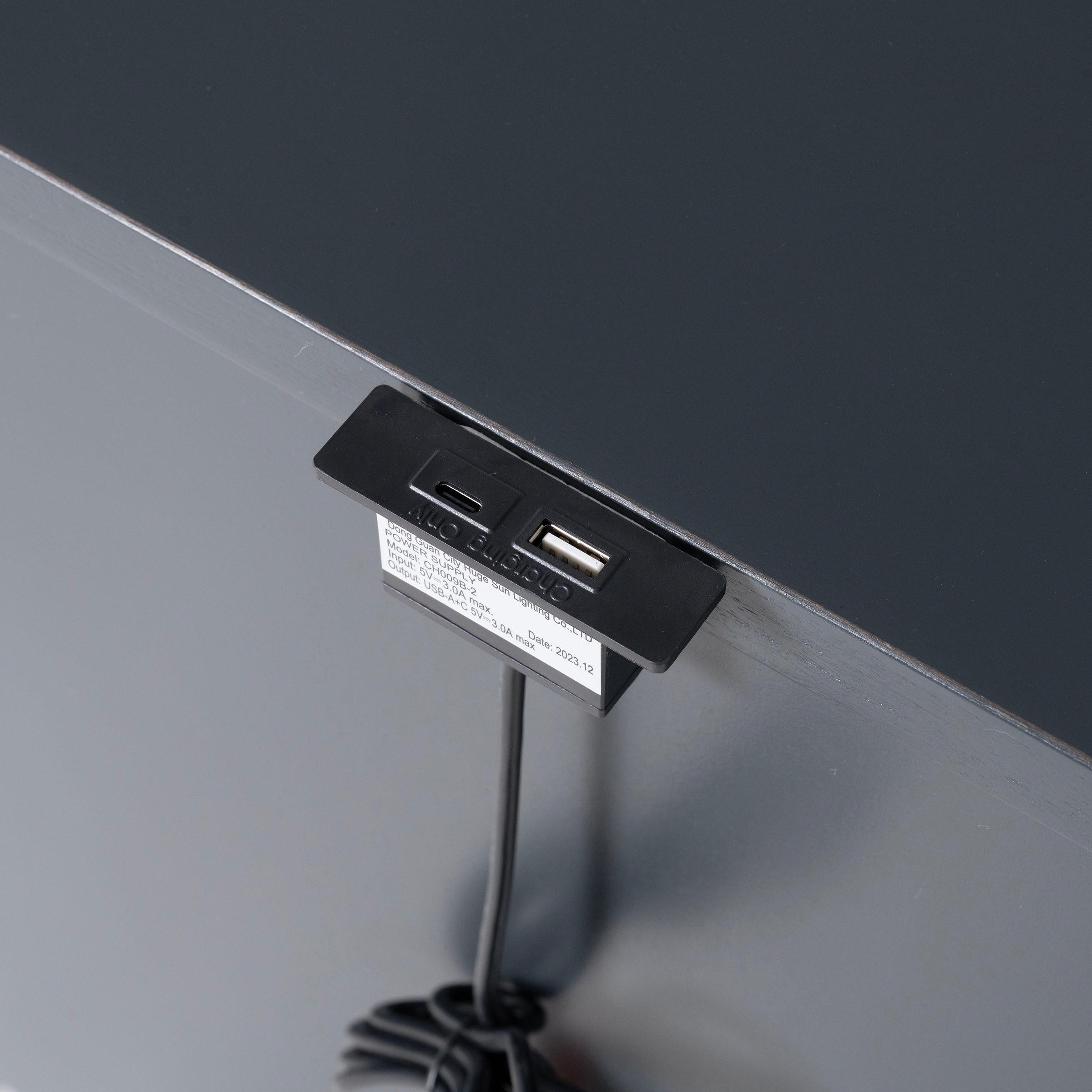 Altamira Classic Panel 4-Piece Bedroom Set