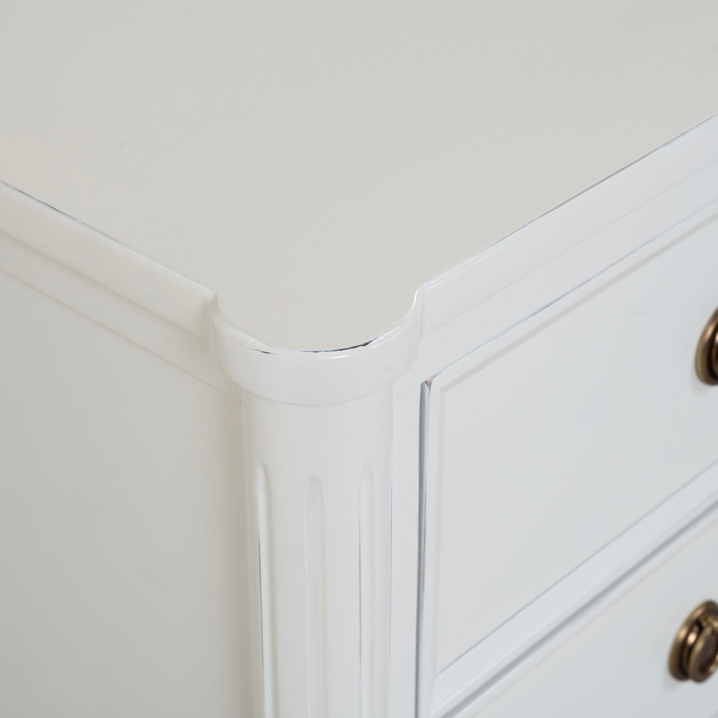 Altamira Classic Panel 4-Piece Bedroom Set