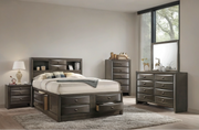Zosimo Classic 4-Piece Bedroom Set with Storage